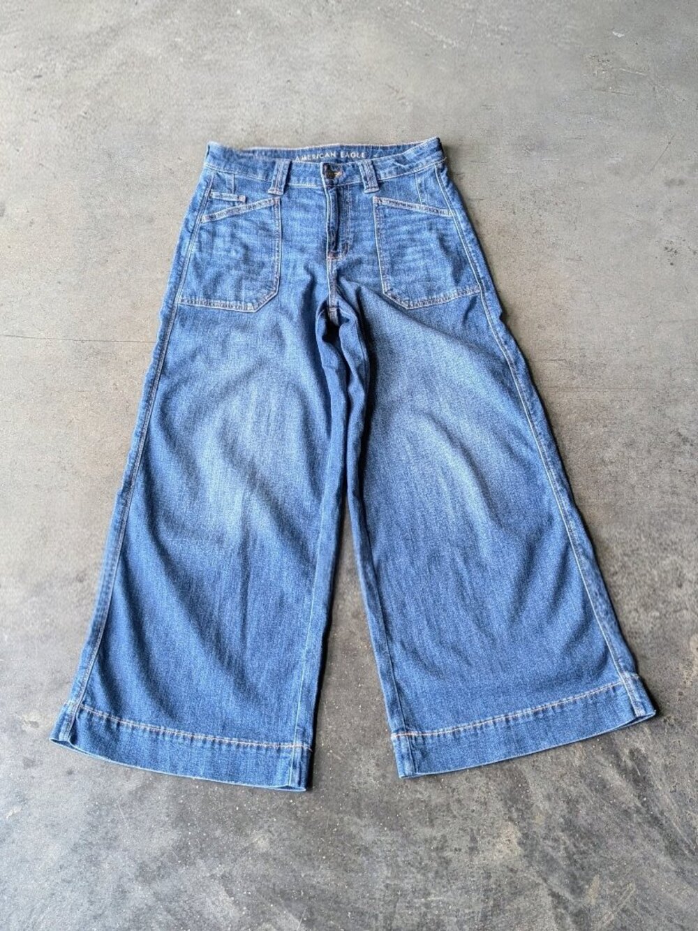 American Eagle Dreamy Drape Stretch Baggy Ultra Wide Leg Super High Waisted Jean - Picture 2 of 12